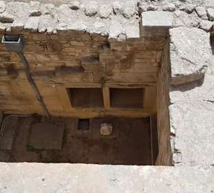 Knossos