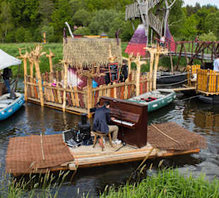 Neißebrücke mit Café