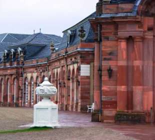 Seitlicher rechter Teil des Schlosses