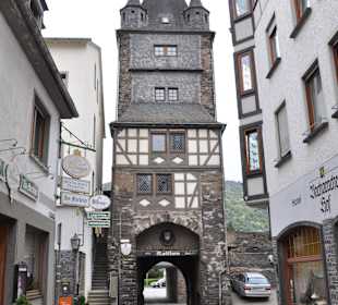 Здания города, башня