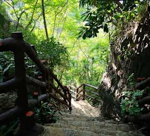 Aufstieg zum Aussichtspunkt Marmorberge 