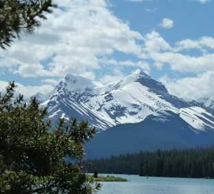 Maligne Lake
