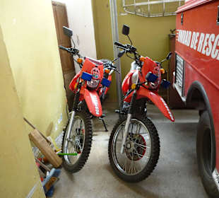 Motorräder um Sanitäter schnell zum Unfall  bringe