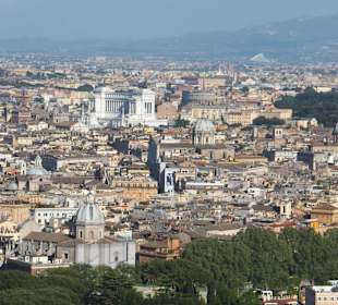 Widok na Rzym z kopuły.