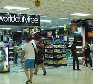 Abflughalle - 1. Etage 