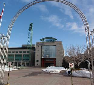 Вход в City Hall 
