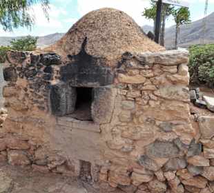 Alter Freiluftofen im Ecomuseo