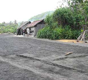 Kusamba Beach
