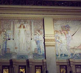 Affreschi nelle sale interne