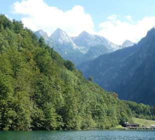 Ankunft mit dem Schiff am Schiffsanleger Salet