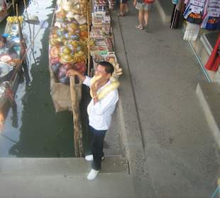 Tržiště na řece Kwai