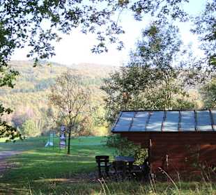 Wald umsäumte Fairways