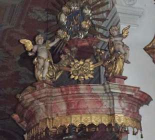 Der Schalldeckel der Kanzel