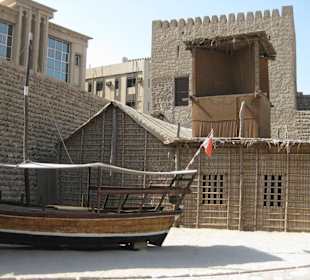 Ein Schiff im Innenhof