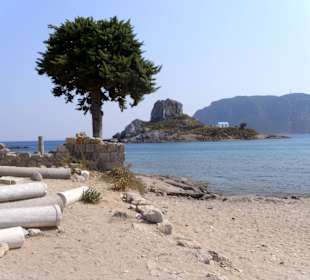 Agois Stefanos mit der Insel Kastri