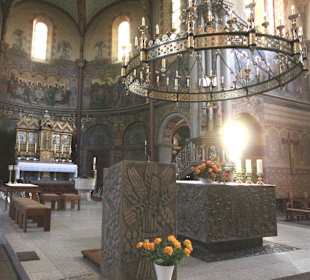 Blick in den Chorraum