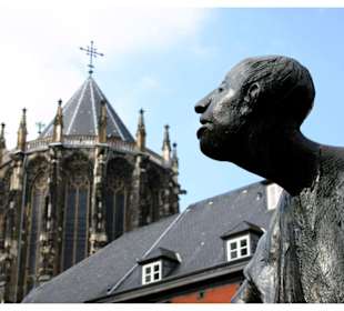 Dom und Brunnen
