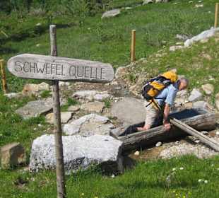 Watschiger-Alm / kneippen in Schwefelquelle