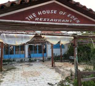 Geisterstadt neben Hotel