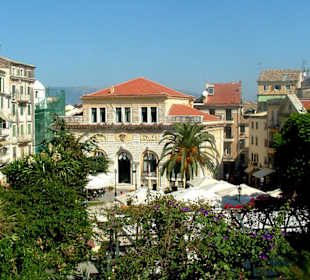 Das Rathaus von Korfu-Stadt