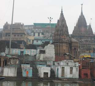 Jeden z ghatów w varanasi