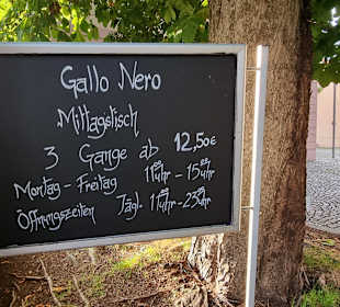 Zum Biergarten Info