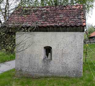 Schlichte Kapelle neben dem Engelweg