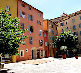 "Старый" Грасс