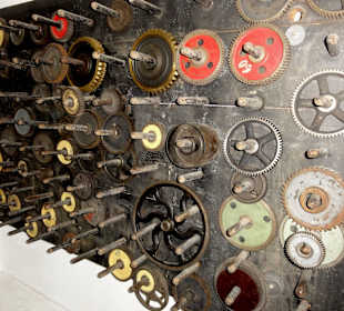 Zahnräder in der Firmenwerkstatt