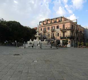 Platz vor der Kathetrale