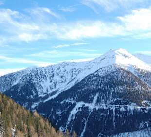 Blick übers Ultental zum Breitbühel