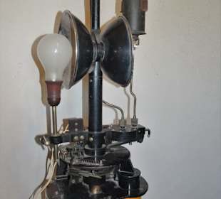 Exponate des maritimen Museums im Leuchtturm