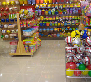 Natürlich auch Bälle aller Art 