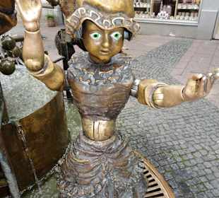 Ansichten vom Puppenbrunnen in Aachen