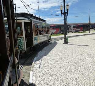 Mit der Bahn durch Santos