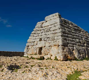 Naveta des Tudons