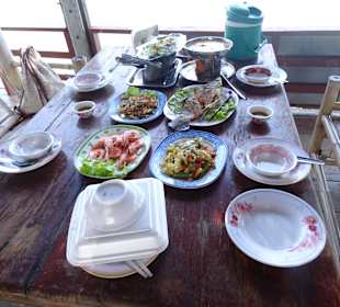 Mittagessen, mitten im Meer