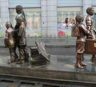 Das Denkmal Züge in das Leben – Züge in den Tod