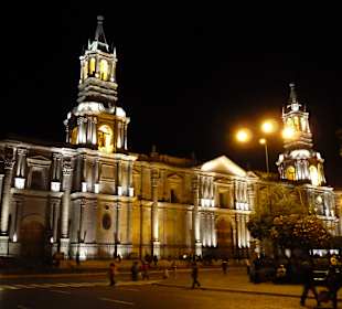 Kathedrale by night