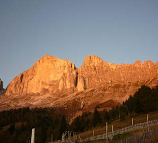 Rosengarten bei Sonnenuntergang