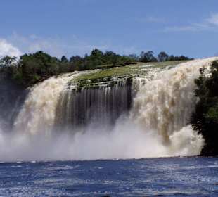 Wasserfall in Canaima