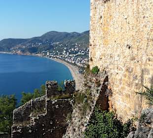 Von der Burganlage Blick auf Alanya West