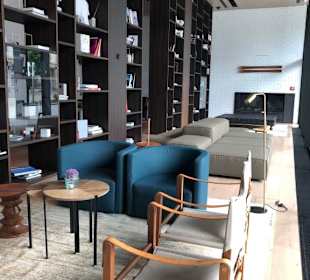 Foyer at Roomers 