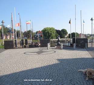 Der Hafeneingang des Musumshafens von Carolinensie