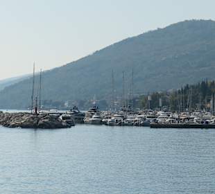 Spaziergang entlang der Promenade bei Opatija