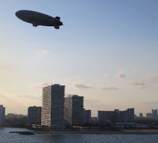 Beginn des Strandes an der Hafenausfahrt