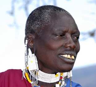 Massai Frau