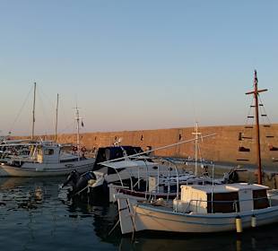 Порт в Херсониссосе