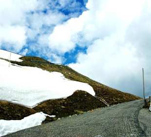Auffahrt zur Edelweißspitze
