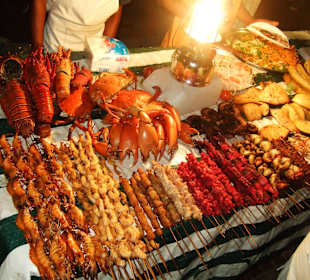 Nachtmarkt , täglich lecker